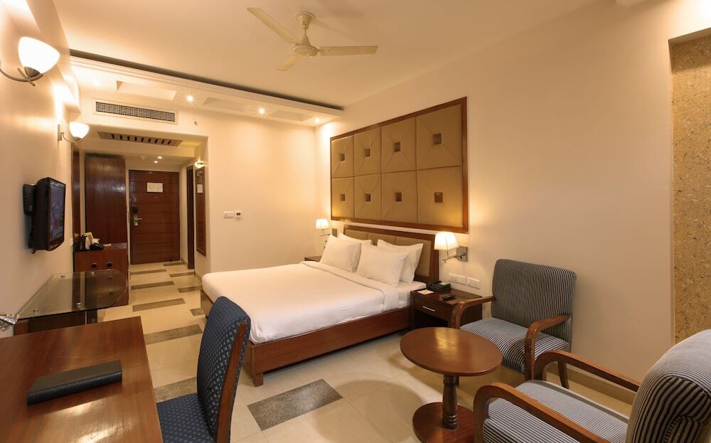 Бадди: Best Western Royal Park