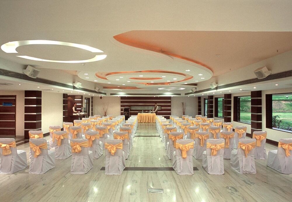 Бадди: Best Western Royal Park