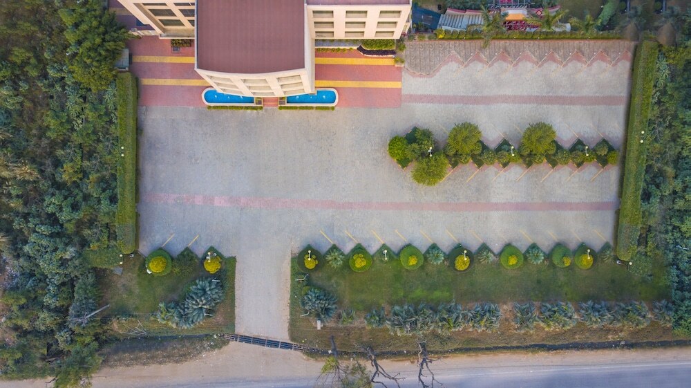 Бадди: Best Western Royal Park