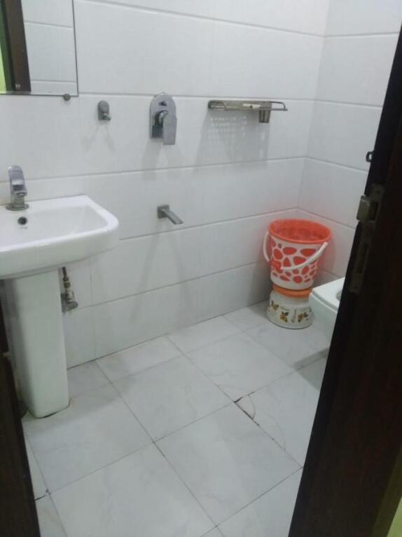 Ханзи: Hotel Veersarthak Residency