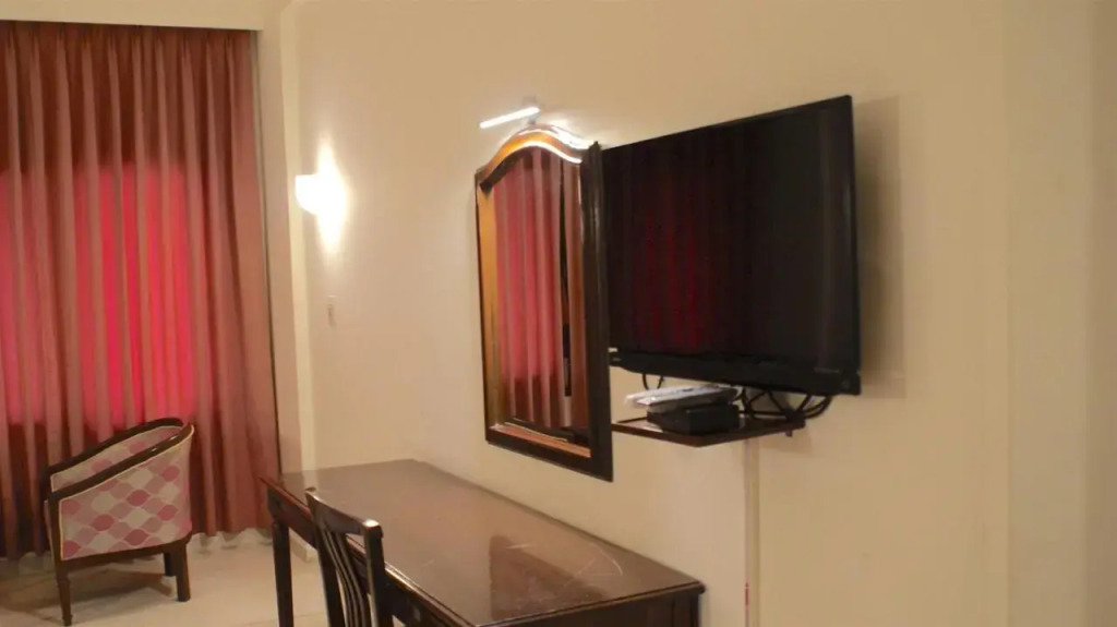 Харидвар: Hotel Alpana @ Har ki Pauri Road