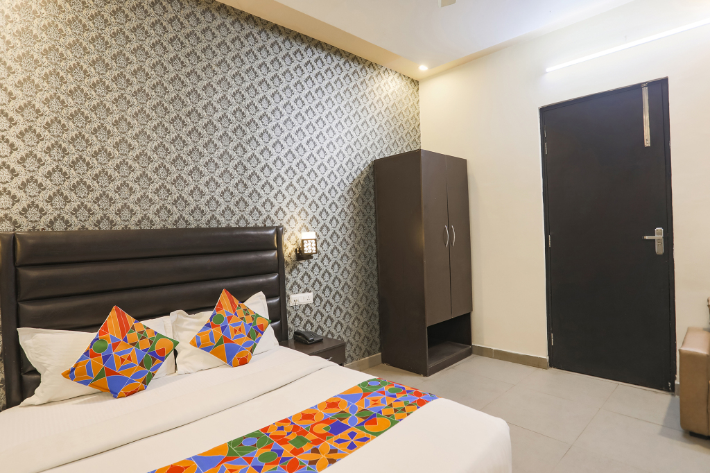 Газиабад: FabHotel The Diamond