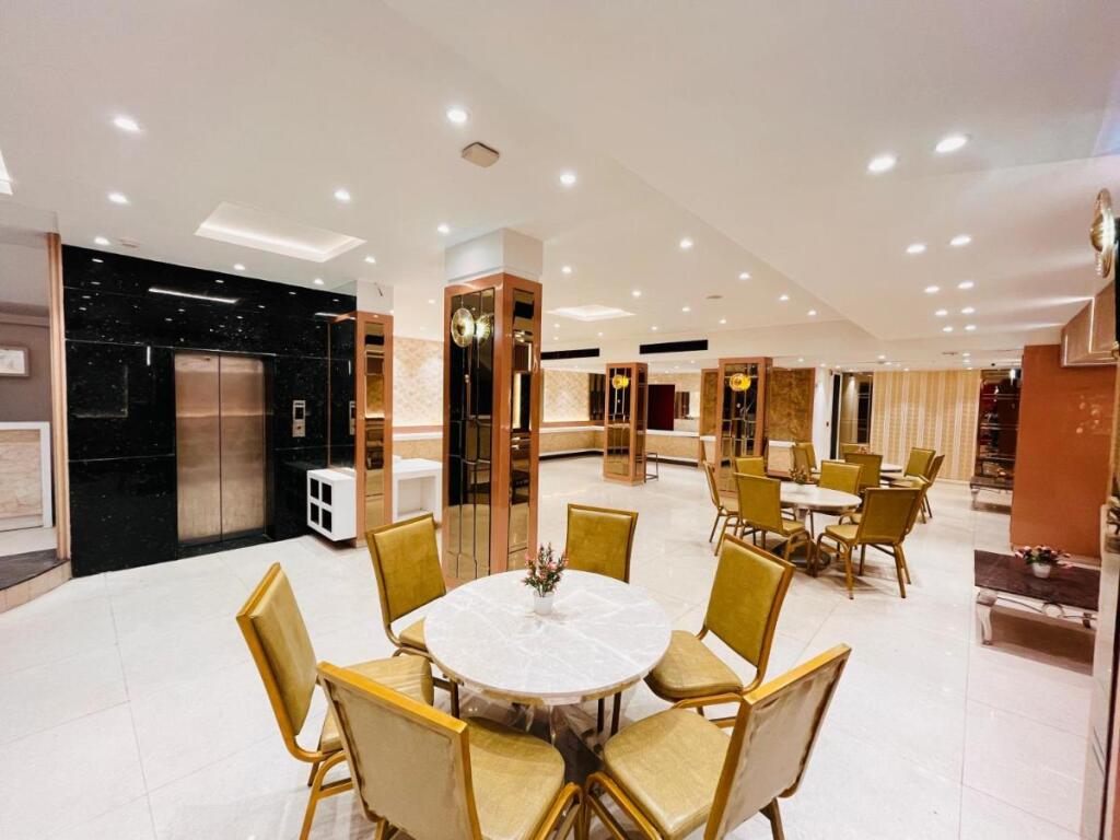 Газиабад: Qotel Hotel AT Residency Kaushambi