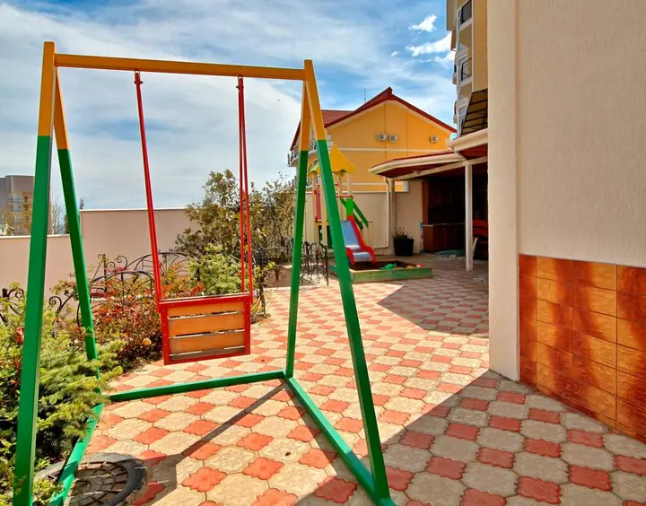 Алушта: Alina