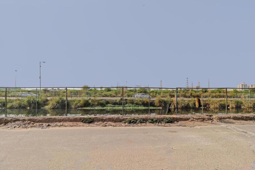 Нойда: Oyo Bhagyashree Hotel Crown View