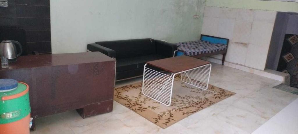 Большая Нойда: Oyo Home Akhil