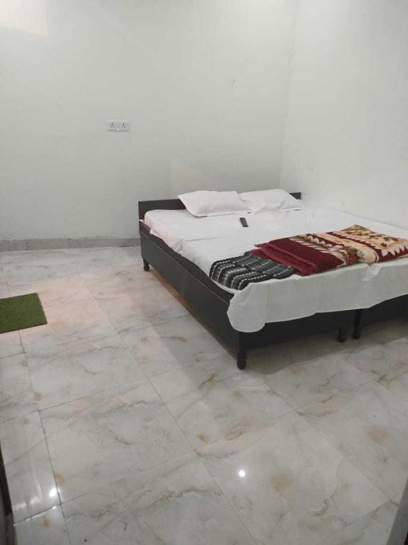 Большая Нойда: Oyo Home Akhil