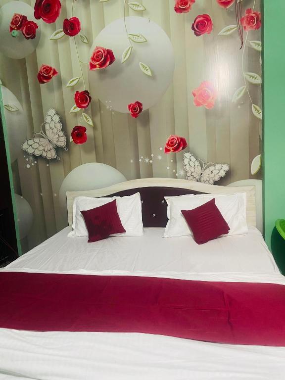 Большая Нойда: OYO Home Hotel Dream Palace