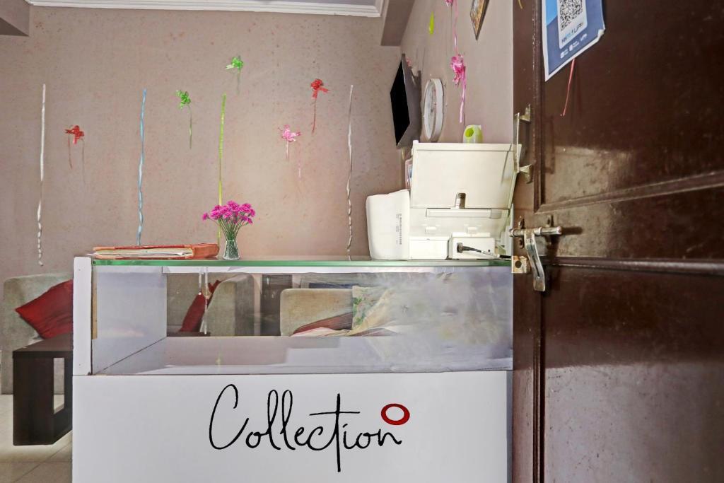 Нойда: Collection O Mayank Guest House Near ISKCON Temple Noida
