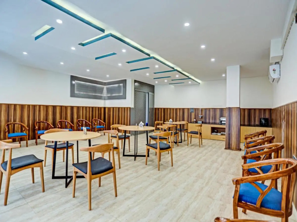 Нойда: Hotel Noida Grand