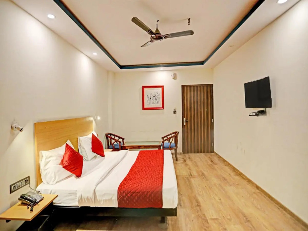 Нойда: Hotel Noida Grand