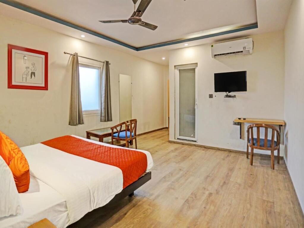 Нойда: Hotel Noida Grand