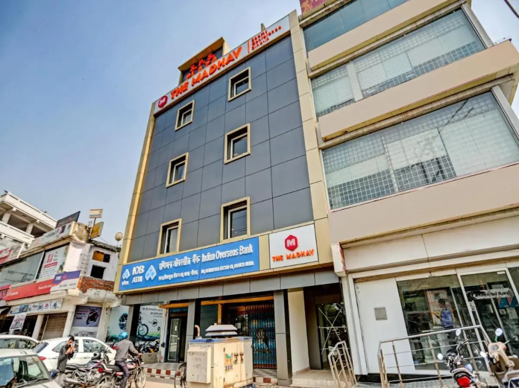 Нойда: Hotel Noida Grand