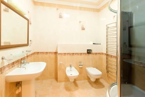 Алушта: Villa Caprice