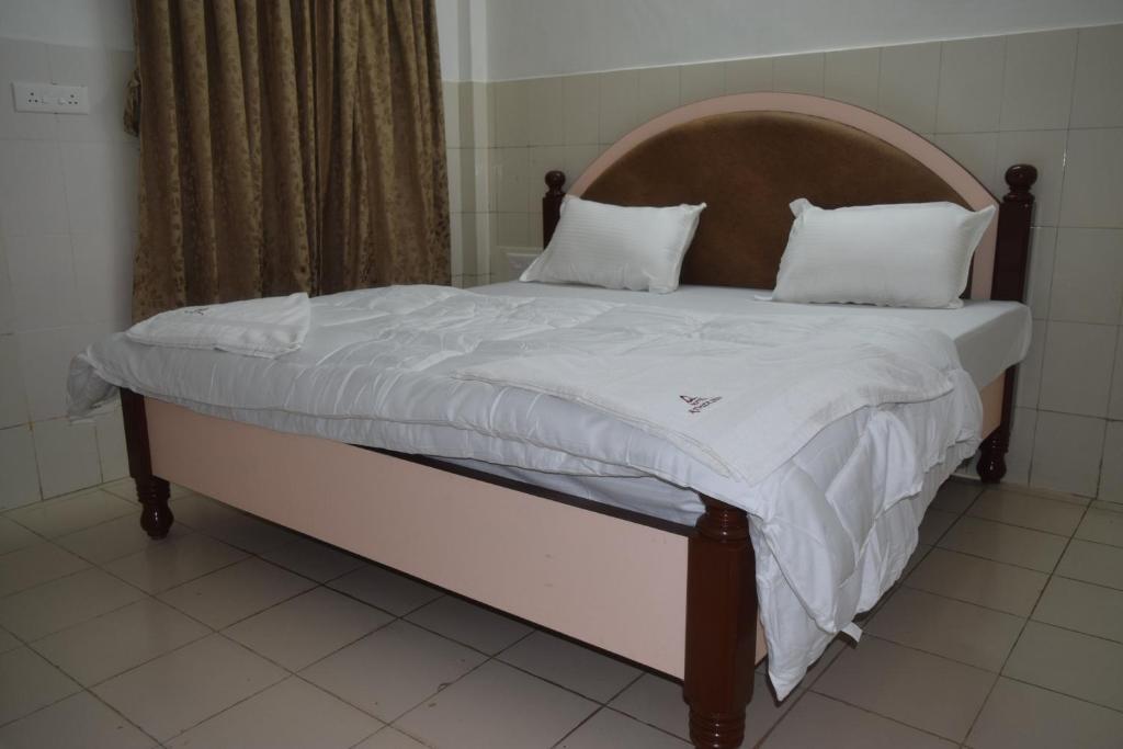 Гунтур: Athidhi Inn Guntur