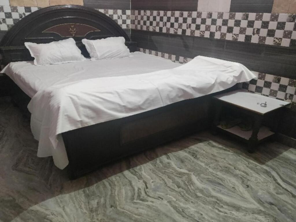 Гуруграм: SPOT ON 80533 Krishna residency