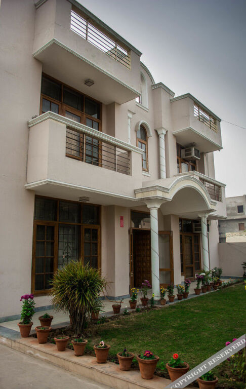 Большая Нойда: OYO Rooms Greater Noida Delta-3