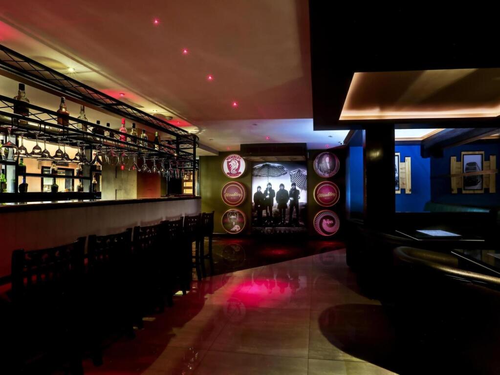 Тхане: Golden Tulip Vasai Hotel And Spa
