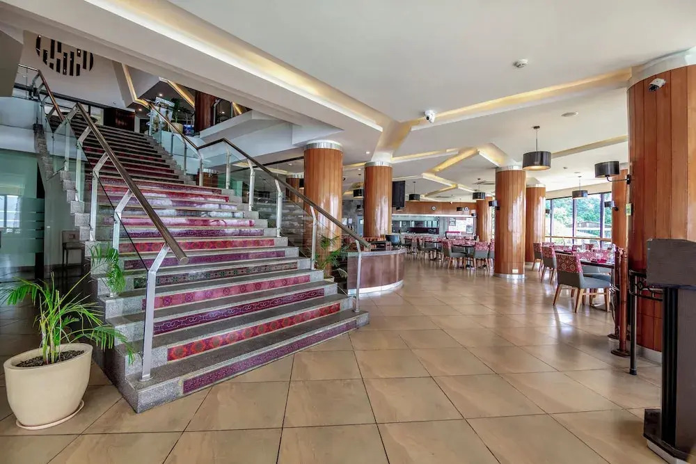 Массури: Mussoorie - Dancing Leaves, A Sterling Holidays Resort