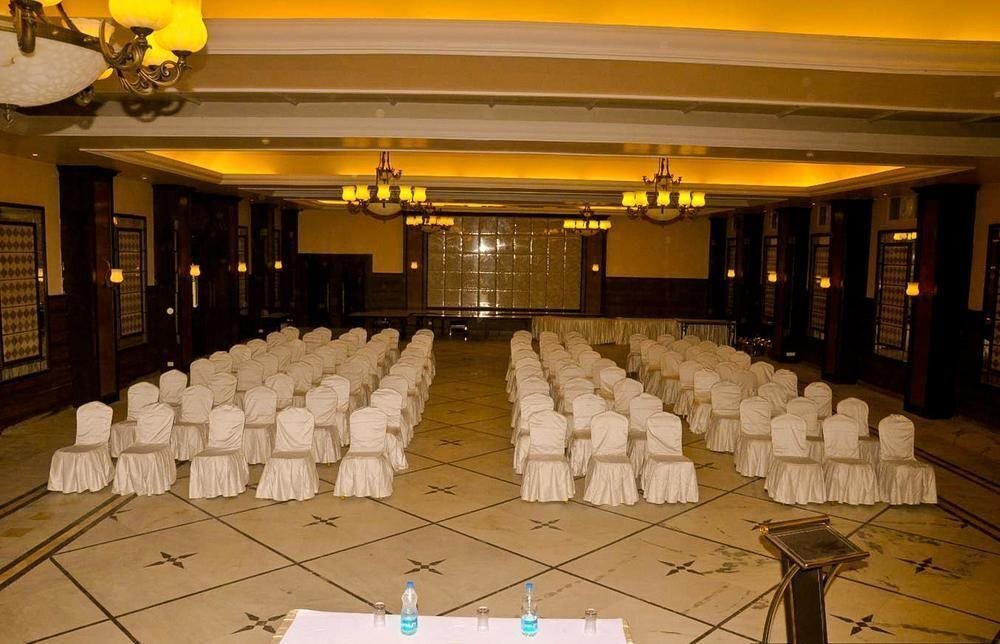 Каттак: OYO Premium Ring Road Cuttack