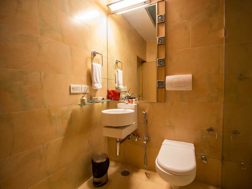 Висакхапатнам: OYO Apartments RK Beach Road