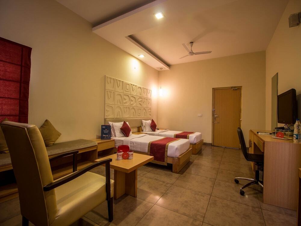 Висакхапатнам: OYO Apartments RK Beach Road