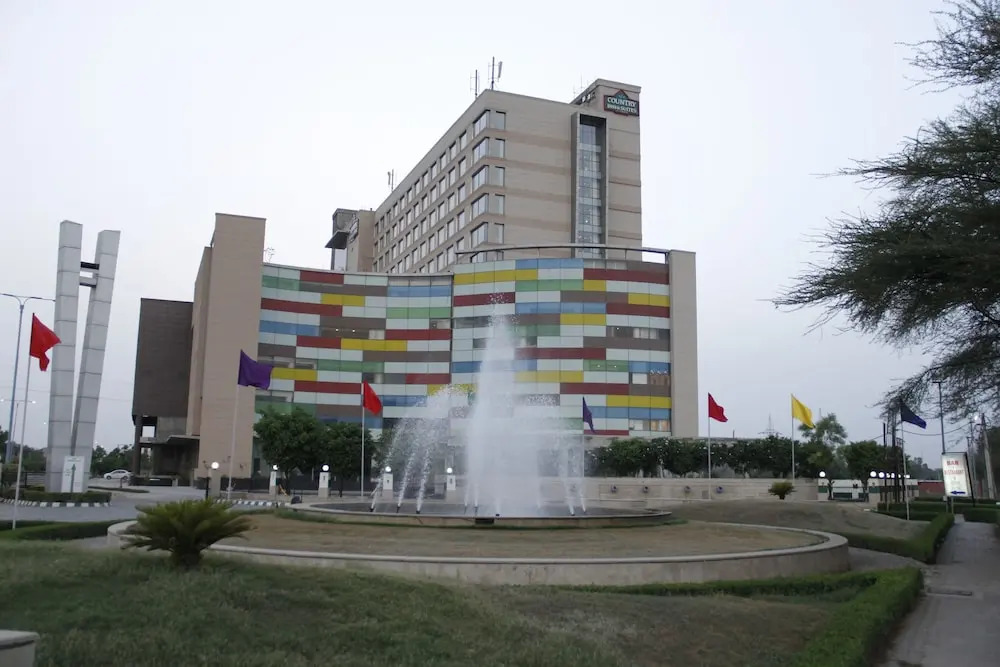 Батхинда: Country Inn & Suites By Carlson Bathinda