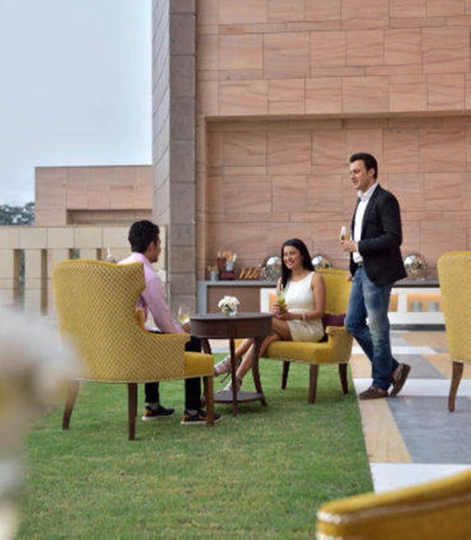 Райпур: Courtyard Raipur