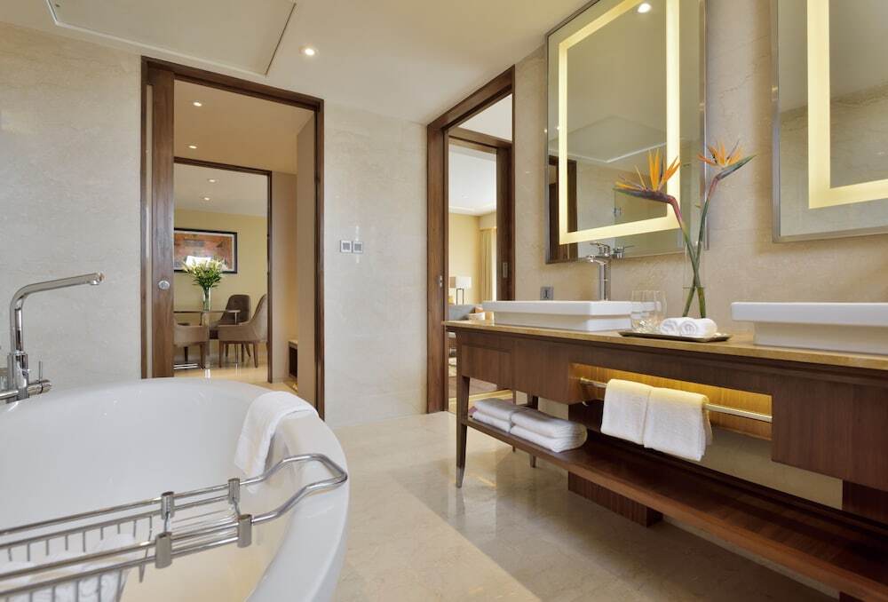 Райпур: Courtyard Raipur