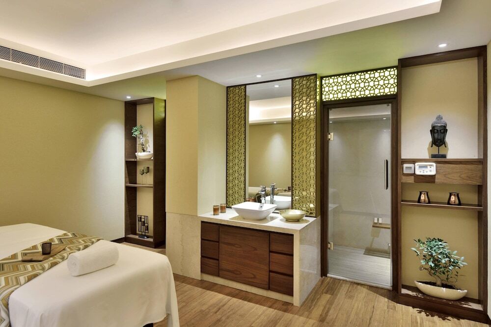 Райпур: Courtyard Raipur