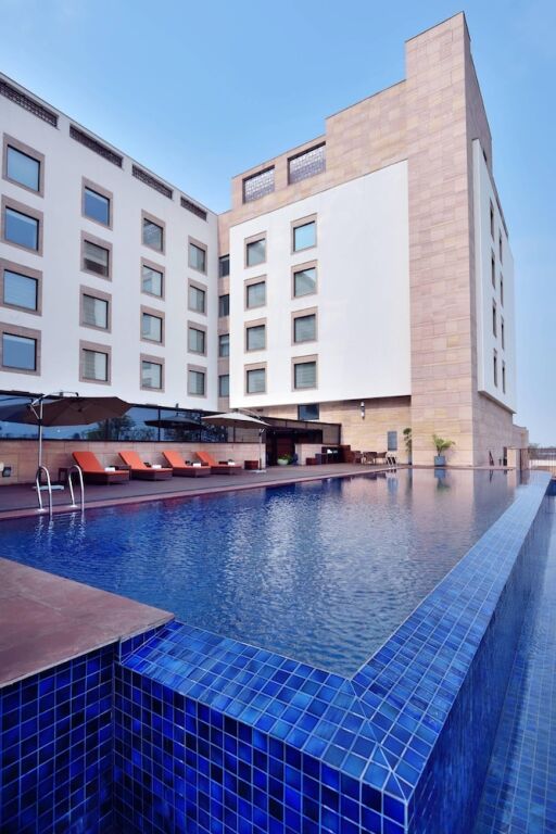 Райпур: Courtyard Raipur