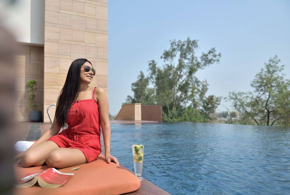 Райпур: Courtyard Raipur