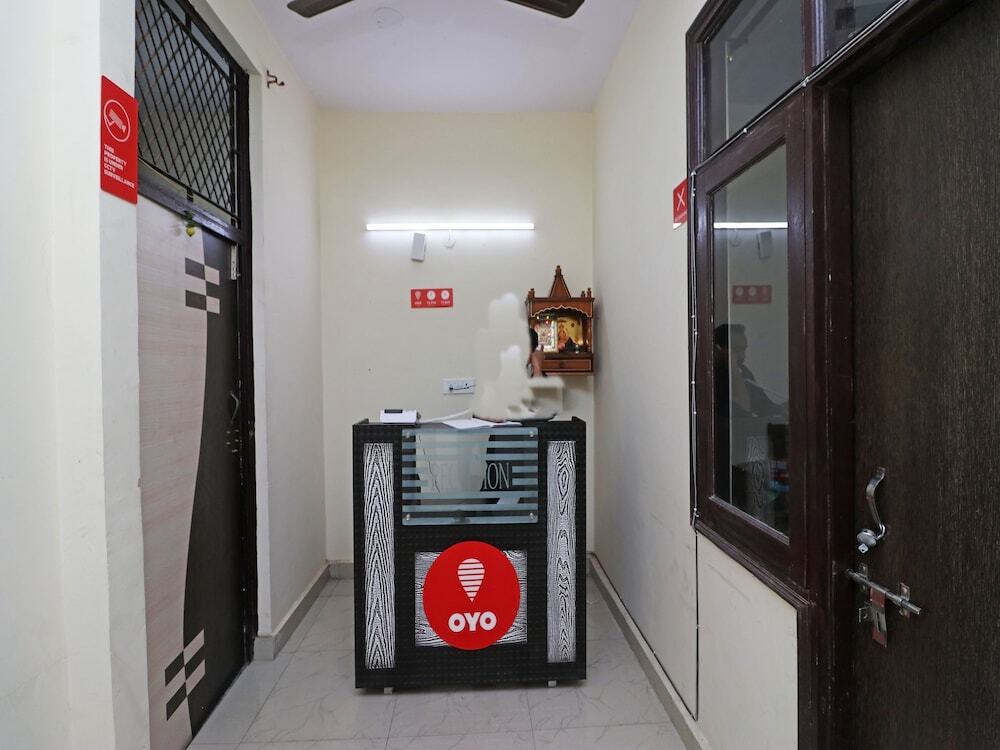 Нойда: Oyo 10663 Triage Home Stay