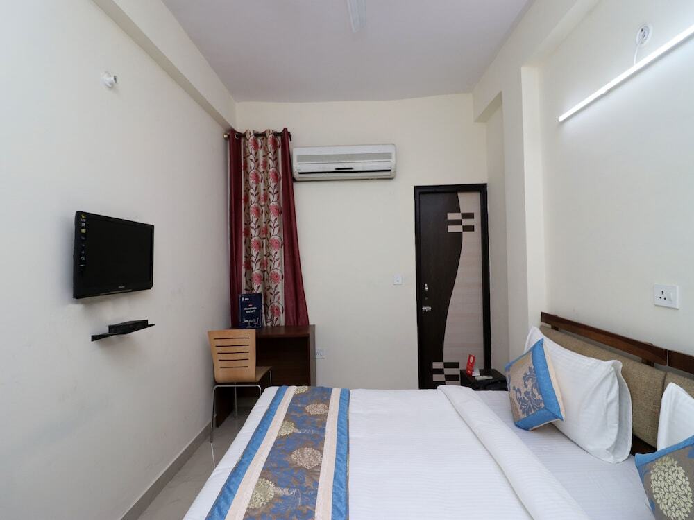 Нойда: Oyo 10663 Triage Home Stay