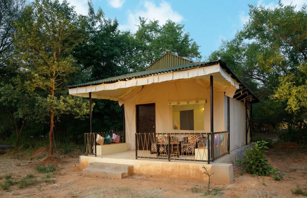 Аджабгарх: Sariska - Tiger Heaven, A Sterling Holidays Resort