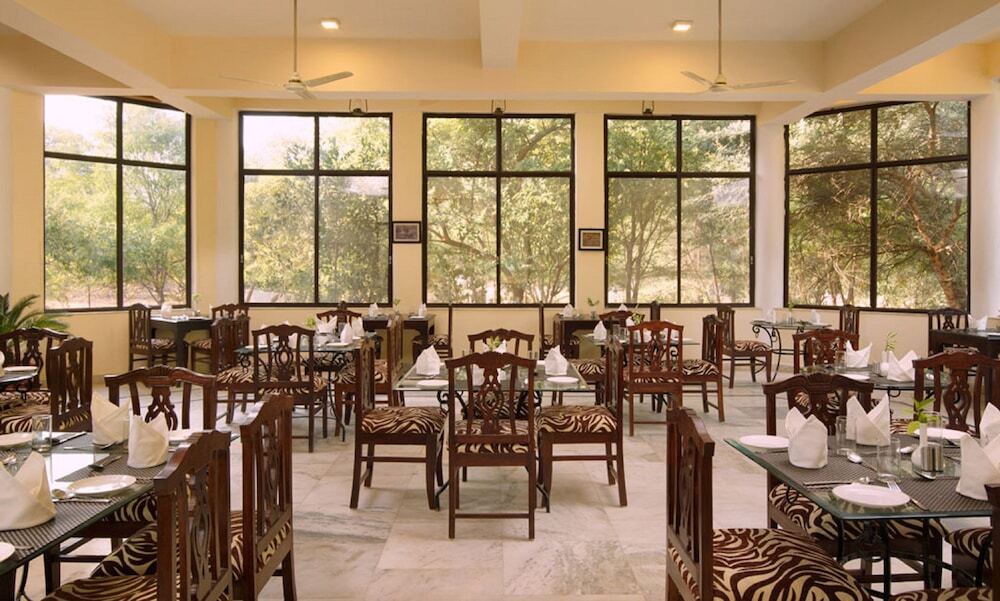 Аджабгарх: Sariska - Tiger Heaven, A Sterling Holidays Resort
