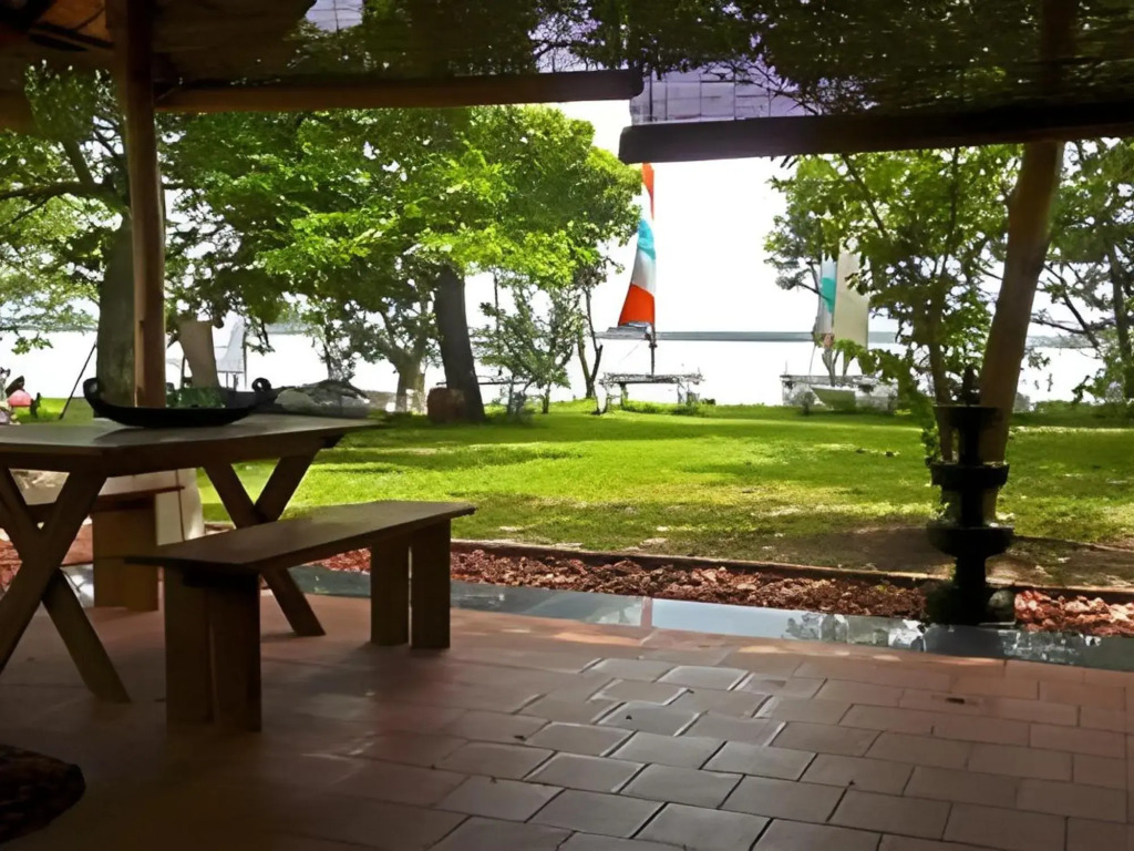 Куруппумтара: Sailing Club House