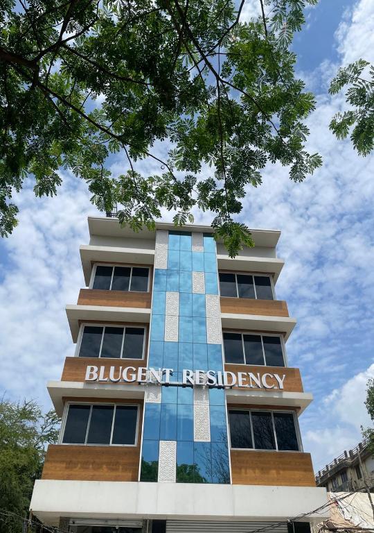 Буасар: Blugent Residency