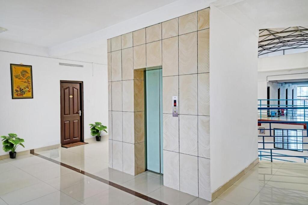 Коччи: SPOT ON 702010 Cherai Homes