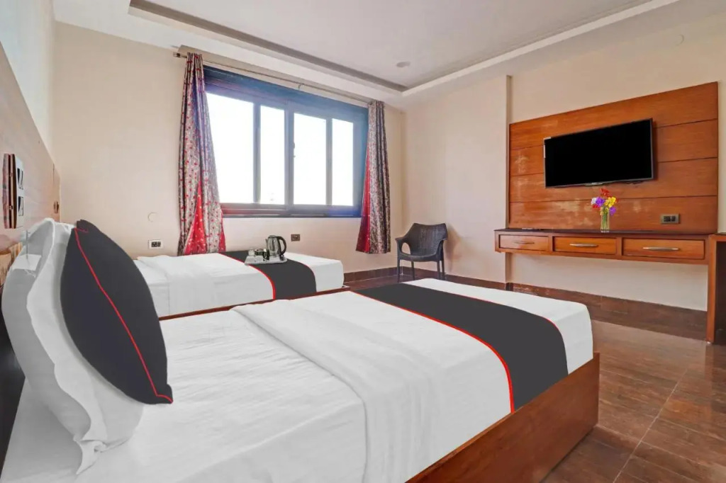 Дехрадун: OYO 703086 Hotel Shri Rooms & Restaurant