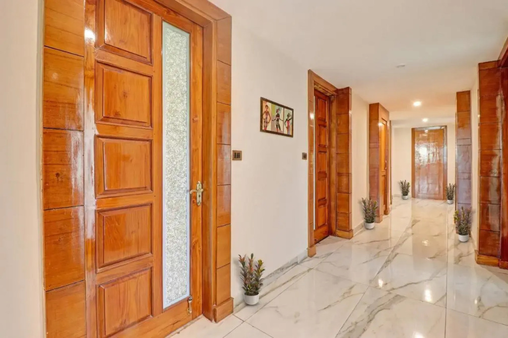 Дехрадун: OYO 703086 Hotel Shri Rooms & Restaurant