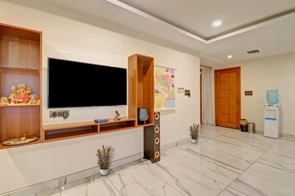 Дехрадун: OYO 703086 Hotel Shri Rooms & Restaurant