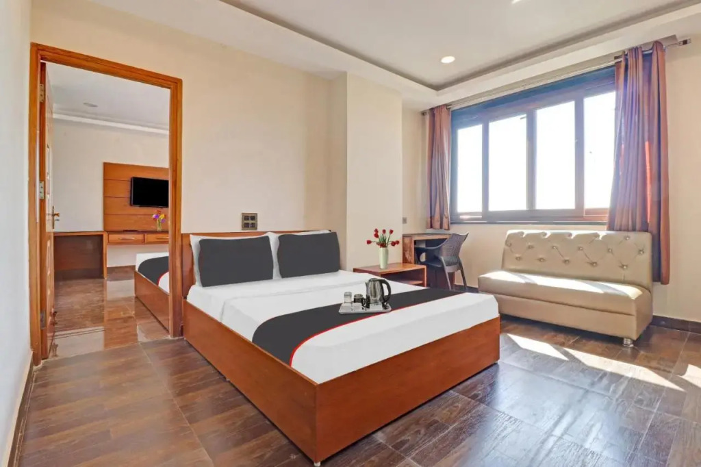 Дехрадун: OYO 703086 Hotel Shri Rooms & Restaurant