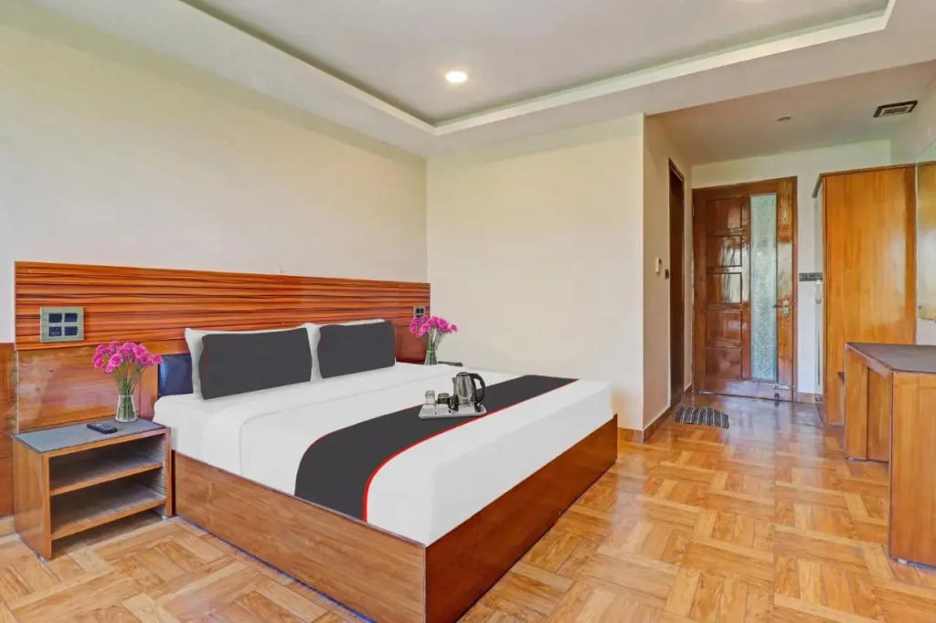 Дехрадун: OYO 703086 Hotel Shri Rooms & Restaurant