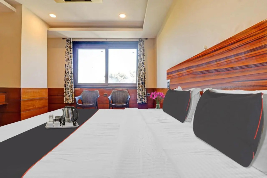 Дехрадун: OYO 703086 Hotel Shri Rooms & Restaurant