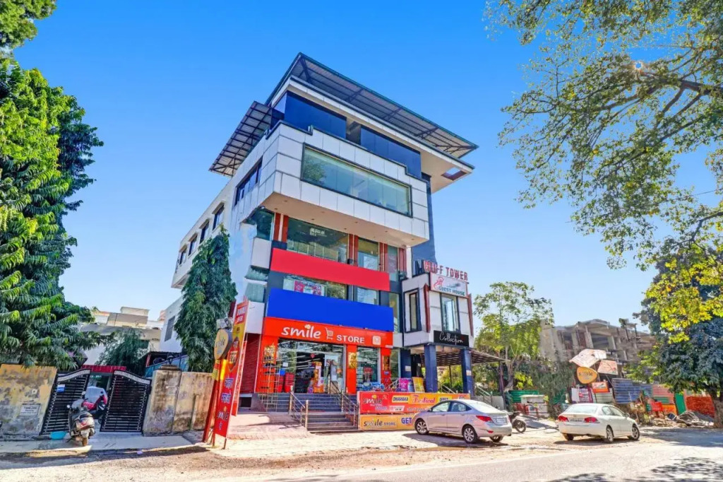 Дехрадун: OYO 703086 Hotel Shri Rooms & Restaurant