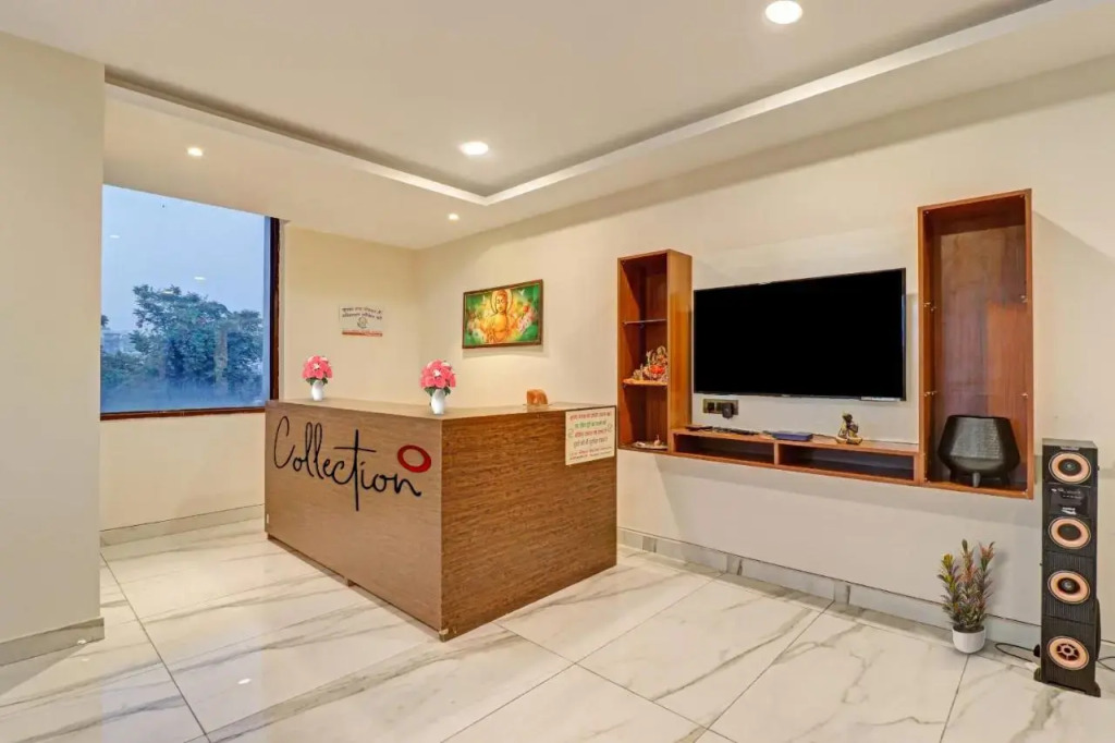 Дехрадун: OYO 703086 Hotel Shri Rooms & Restaurant