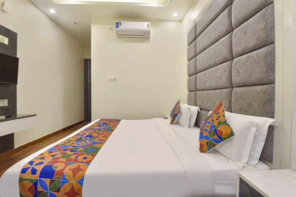 Дехрадун: FabHotel Prime AV Royale