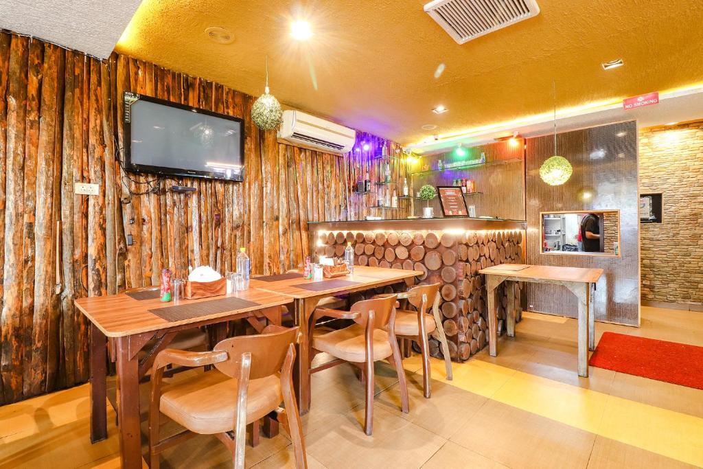 Дехрадун: FabHotel Prime AV Royale