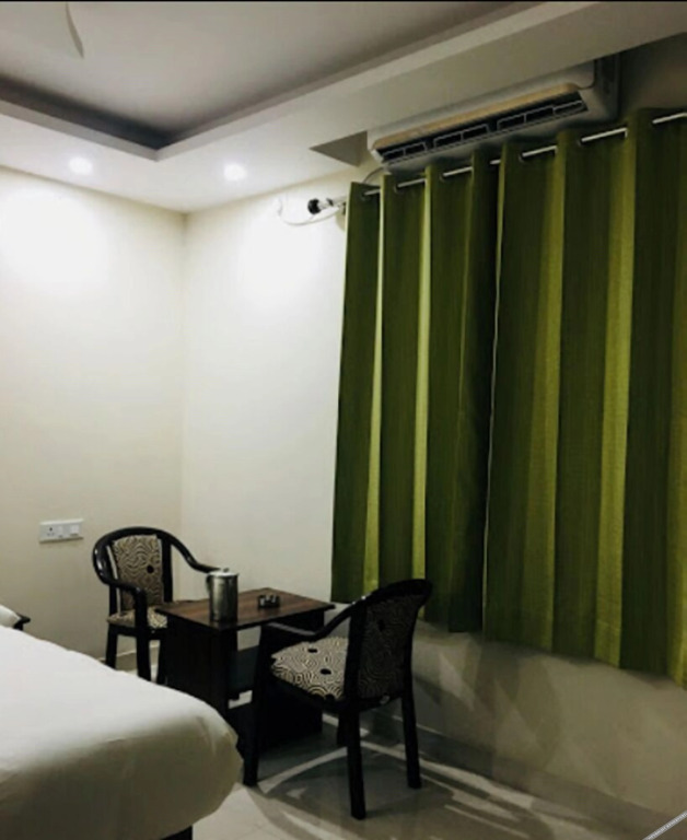 Дехрадун: Hotel Himalayan